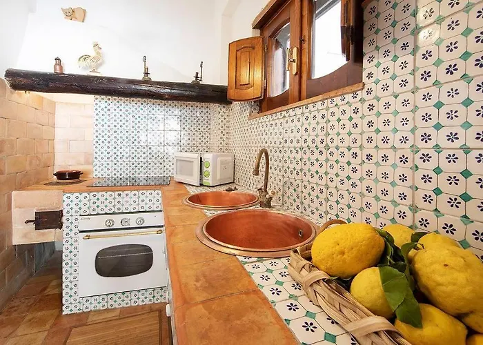 Borgo Di Conca * Conca dei Marini